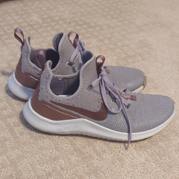 Nike Women's Gray and Brown Running Shoes - Picture 1 of 6